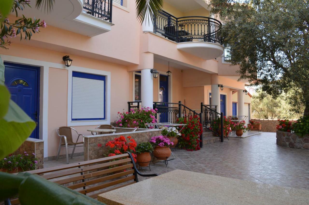 Anaxos Gardens Aparthotel Exterior photo