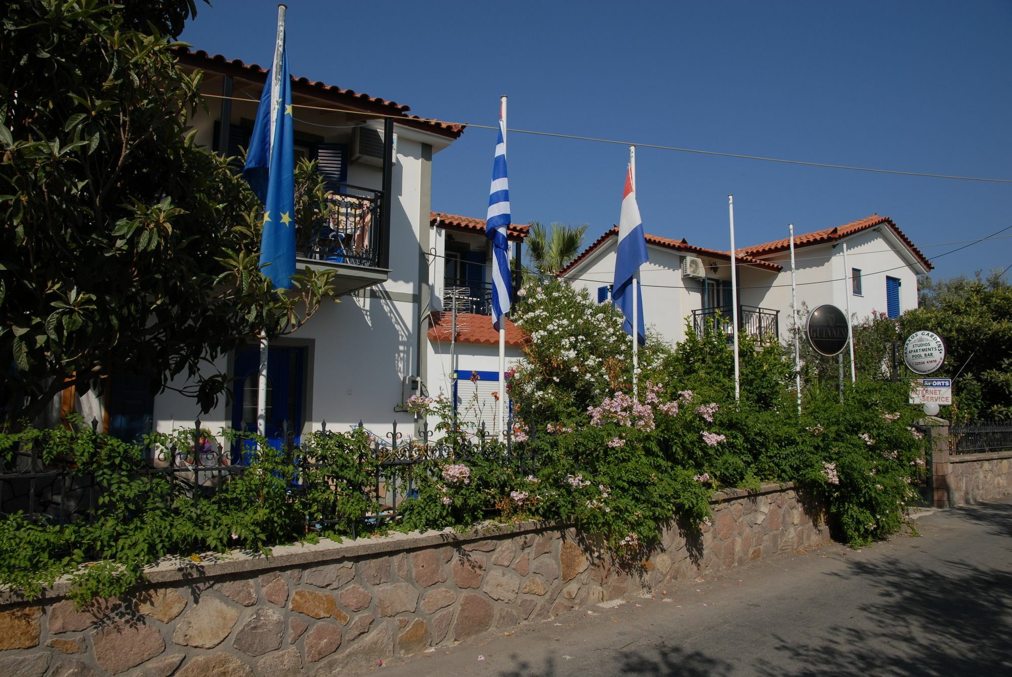 Anaxos Gardens Aparthotel Exterior photo